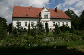 Miodowy Dwór, Rusinowo